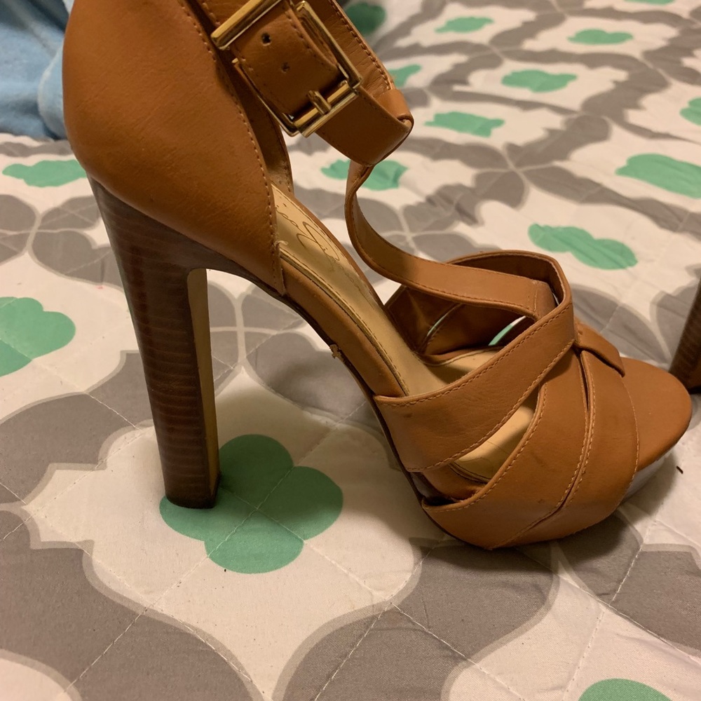 Shoes - Picture 3 of 4